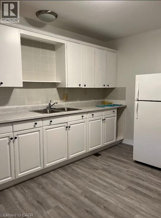 3 ROBINSON Street N Unit# 2, Grimsby — photo 2