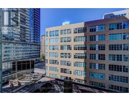 705 - 212 Eglinton Avenue, Toronto, ON M4P0A3 Photo 14
