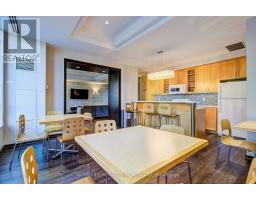 705 - 212 Eglinton Avenue, Toronto, ON M4P0A3 Photo 20