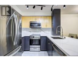 705 - 212 Eglinton Avenue, Toronto, ON M4P0A3 Photo 8