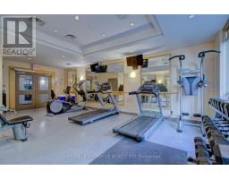 705 - 212 Eglinton Avenue, Toronto, ON M4P0A3 Photo 18