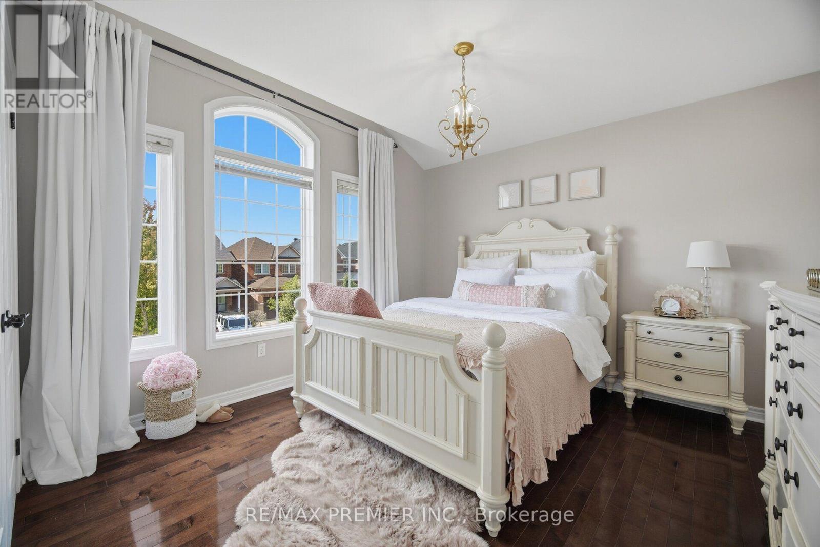 127 OZNER CRESCENT - Image 32