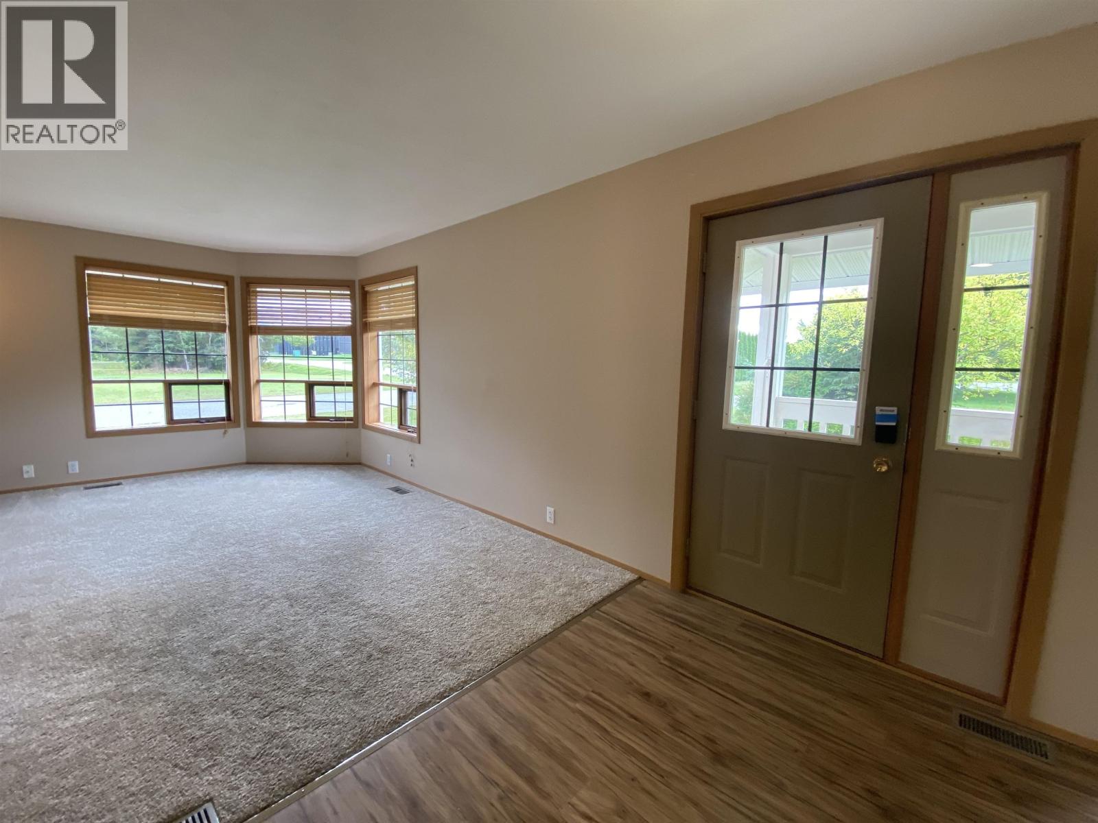 3801 SPRING CREEK DRIVE, Terrace — photo 3