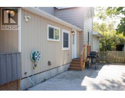 Primary Bedroom - 18 Clifton Street, Kawartha Lakes, ON K0M1N0 Photo 6