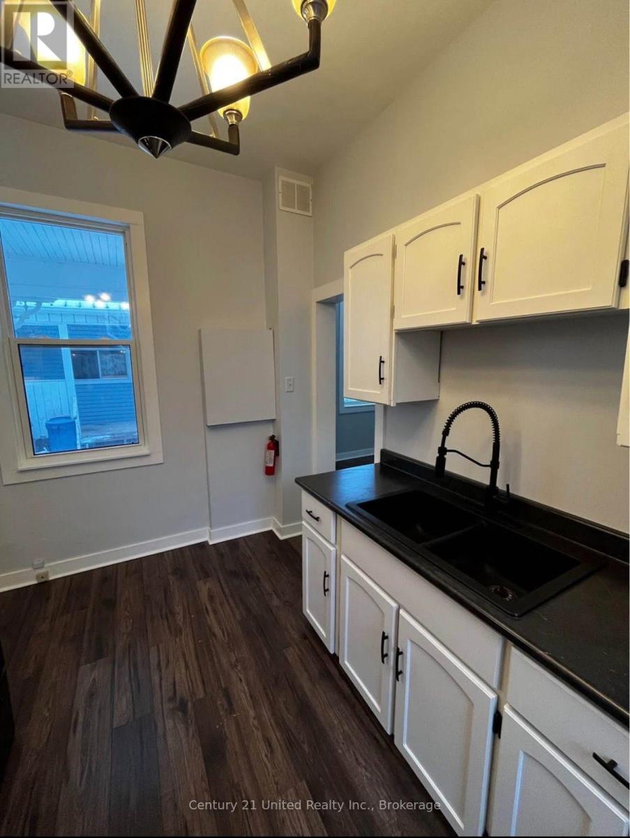 88 DOURO STREET, Peterborough (Ashburnham Ward 4) — photo 2