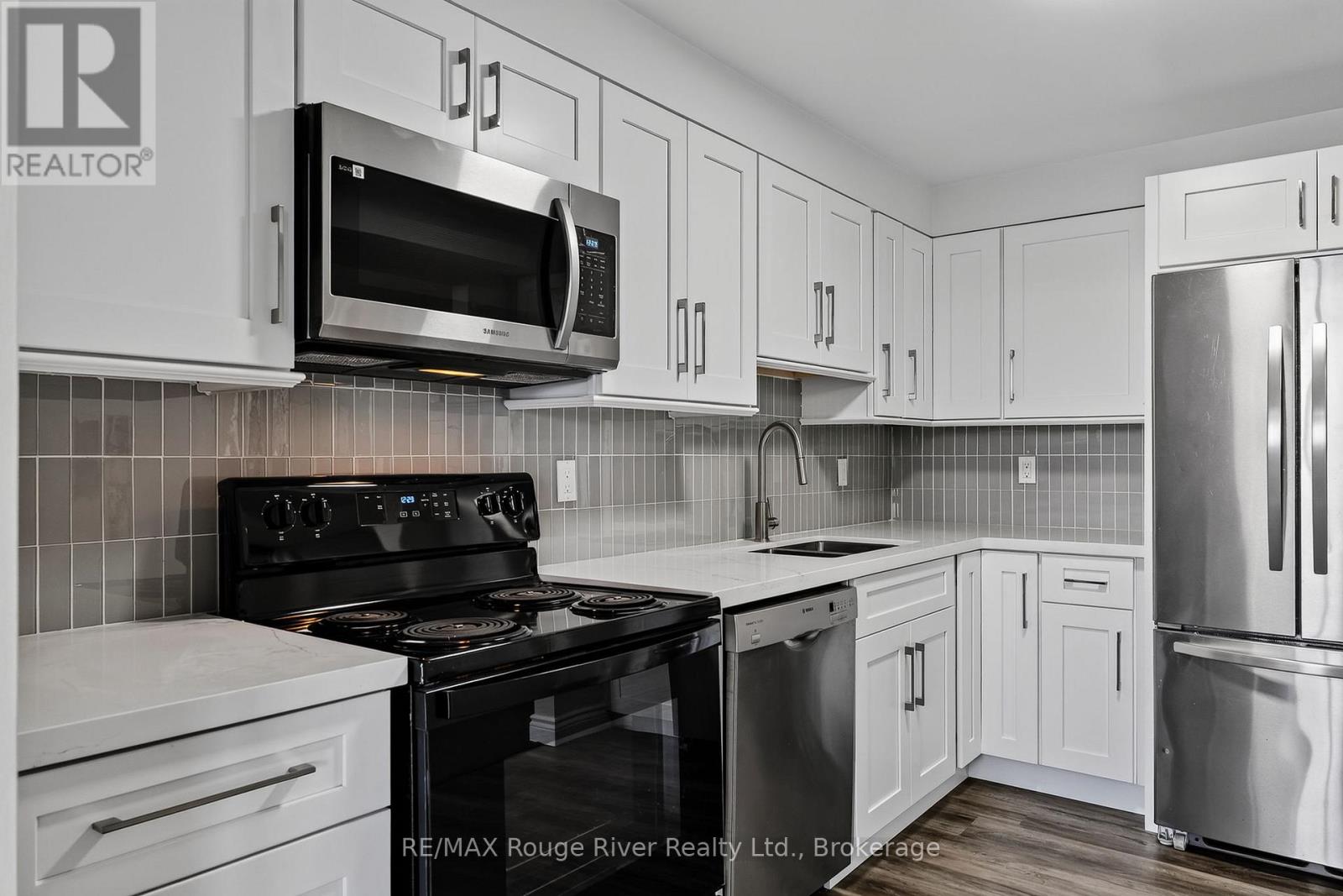 402 - 1 QUEEN STREET, Cobourg — photo 6