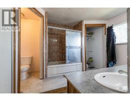 9 Heather Court, Irvine, AB T0J1V0 Photo 16