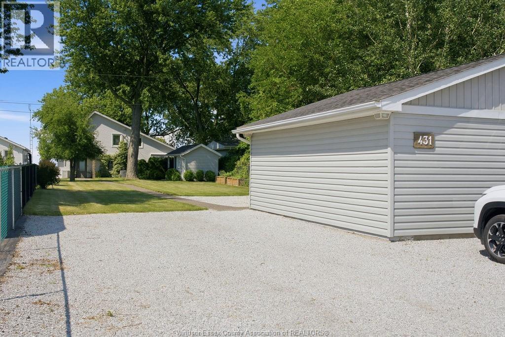 431 CHARRON BEACH - Image 37