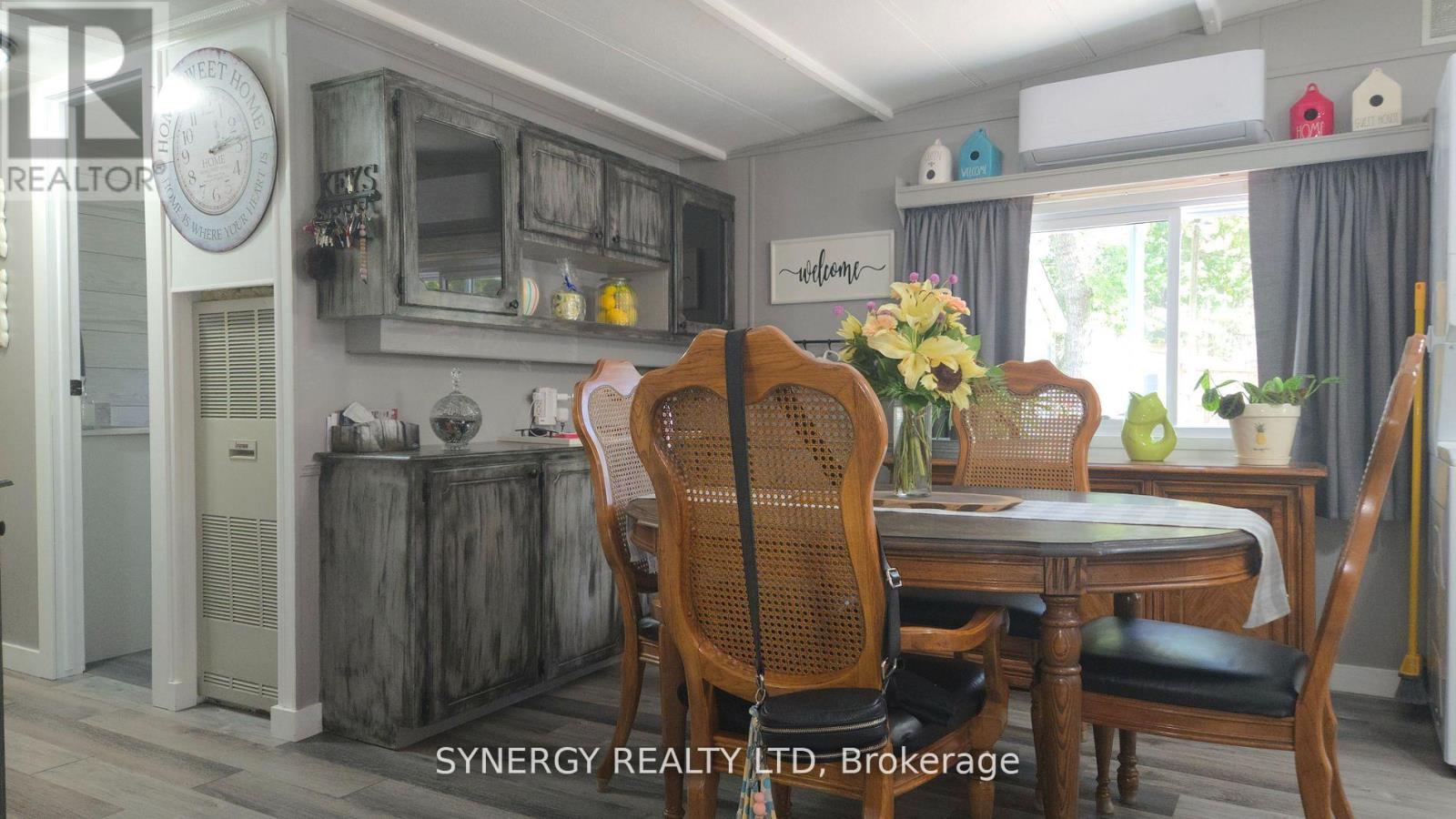 24749 PARK STREET, Strathroy-Caradoc (SW) — photo 9