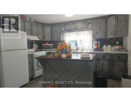 24749 Park Street, Strathroy Caradoc, ON N7G1P4 Photo 12
