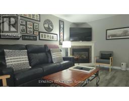 24749 Park Street, Strathroy Caradoc, ON N7G1P4 Photo 6