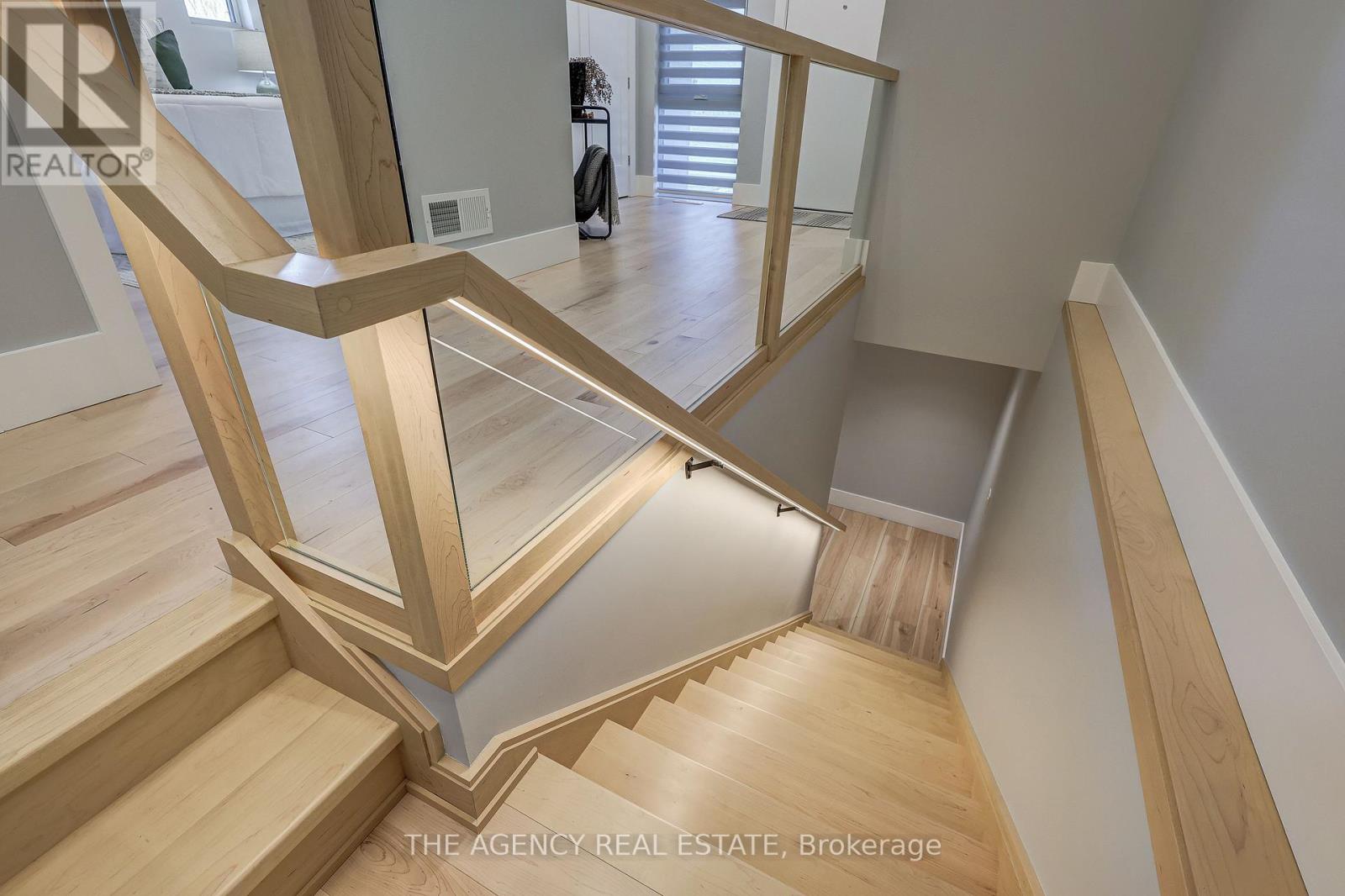 4228 FALLINGBROOK ROAD, London South (South V) — photo 9