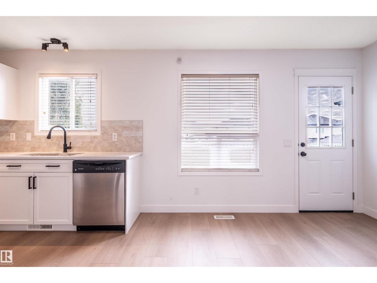 404 Hemingway Rd NW, The Hamptons — photo 13 of 30