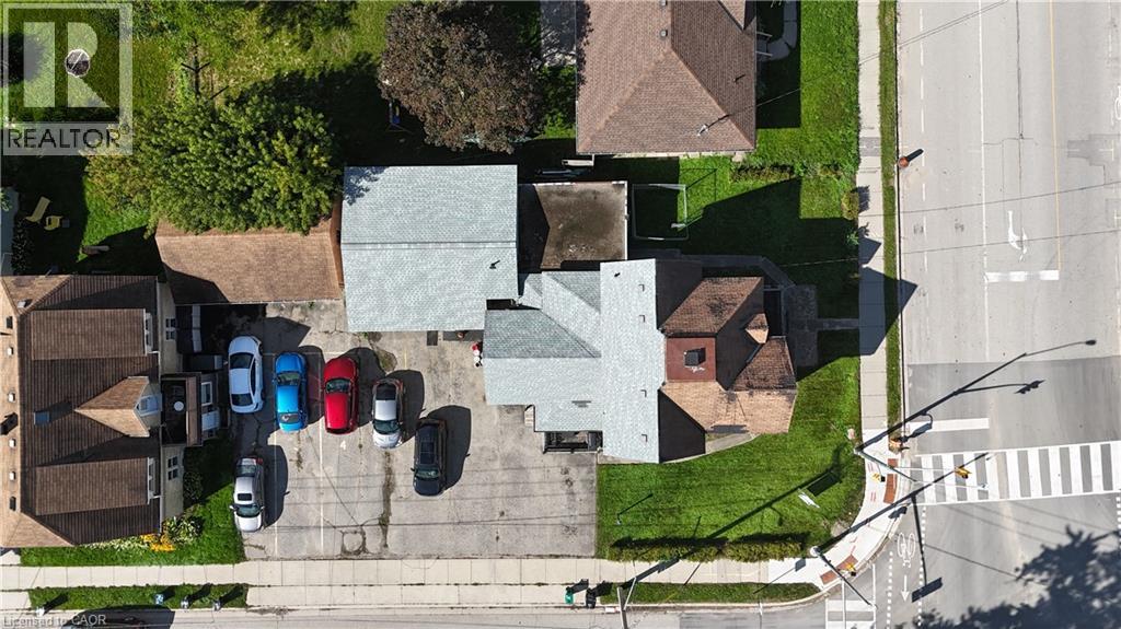 569 FREDERICK Street - 16
