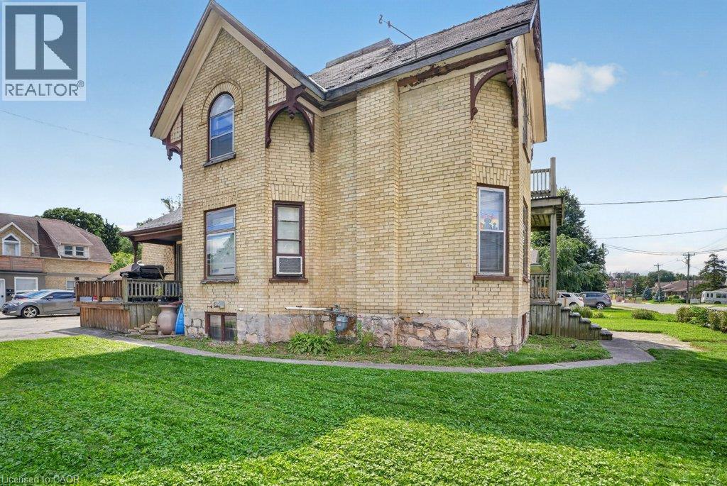 569 FREDERICK Street - 2