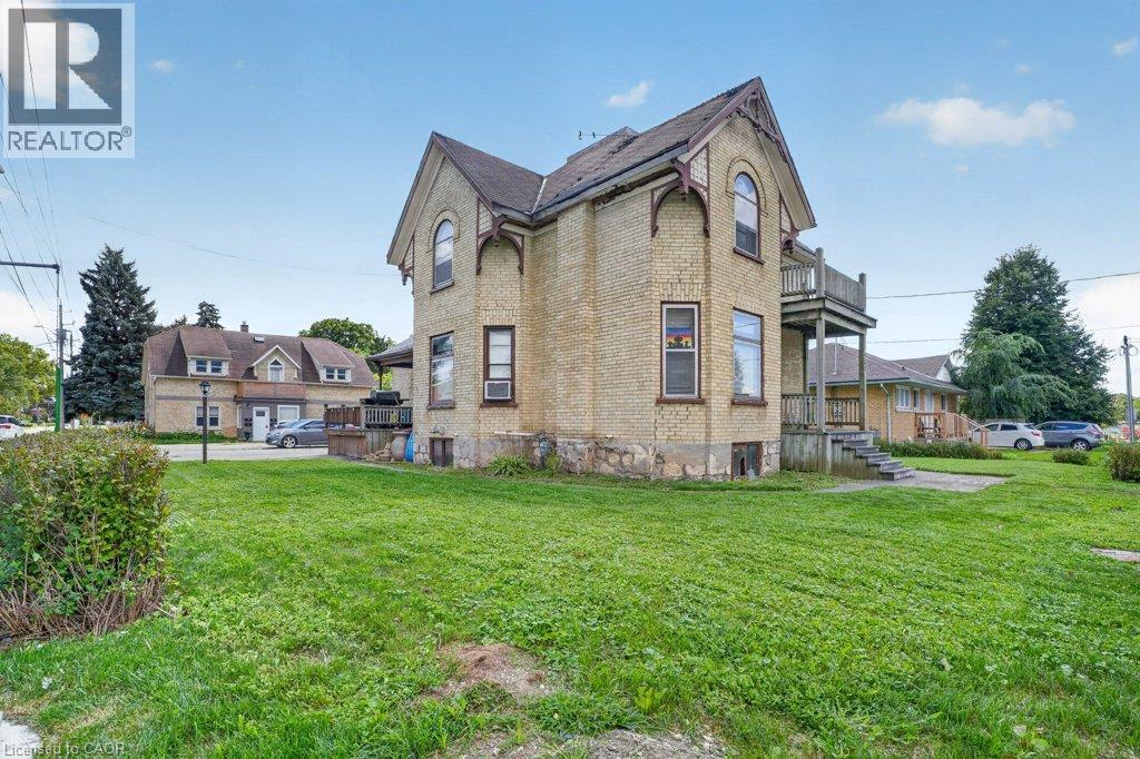 569 FREDERICK Street - 3