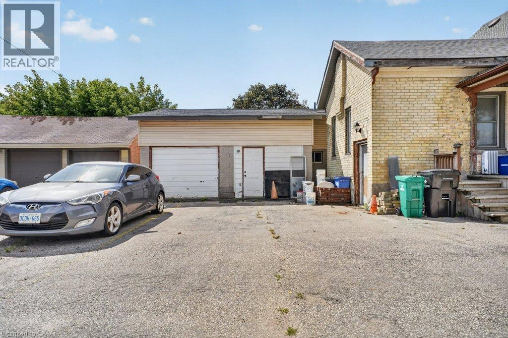 569 FREDERICK Street - Image 9