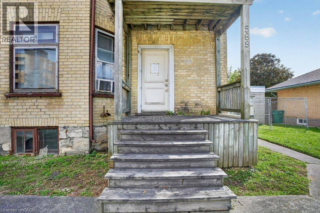 569 FREDERICK Street - 4