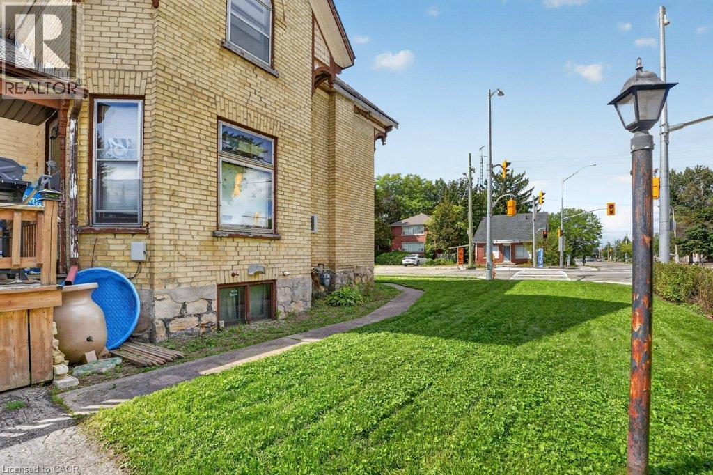 569 FREDERICK Street - Image 7