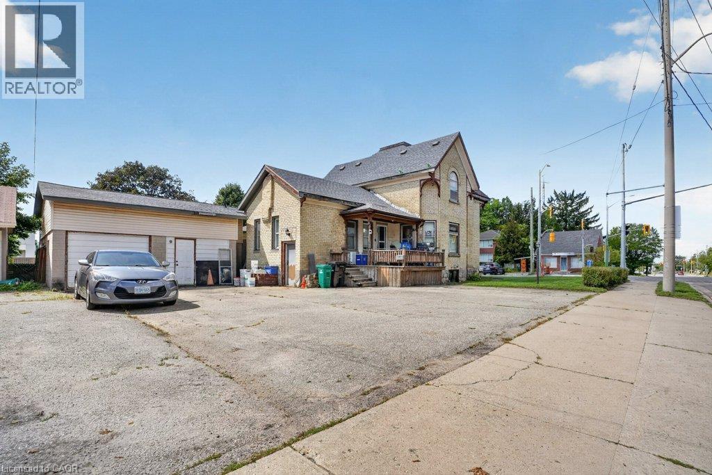 569 FREDERICK Street - Image 8