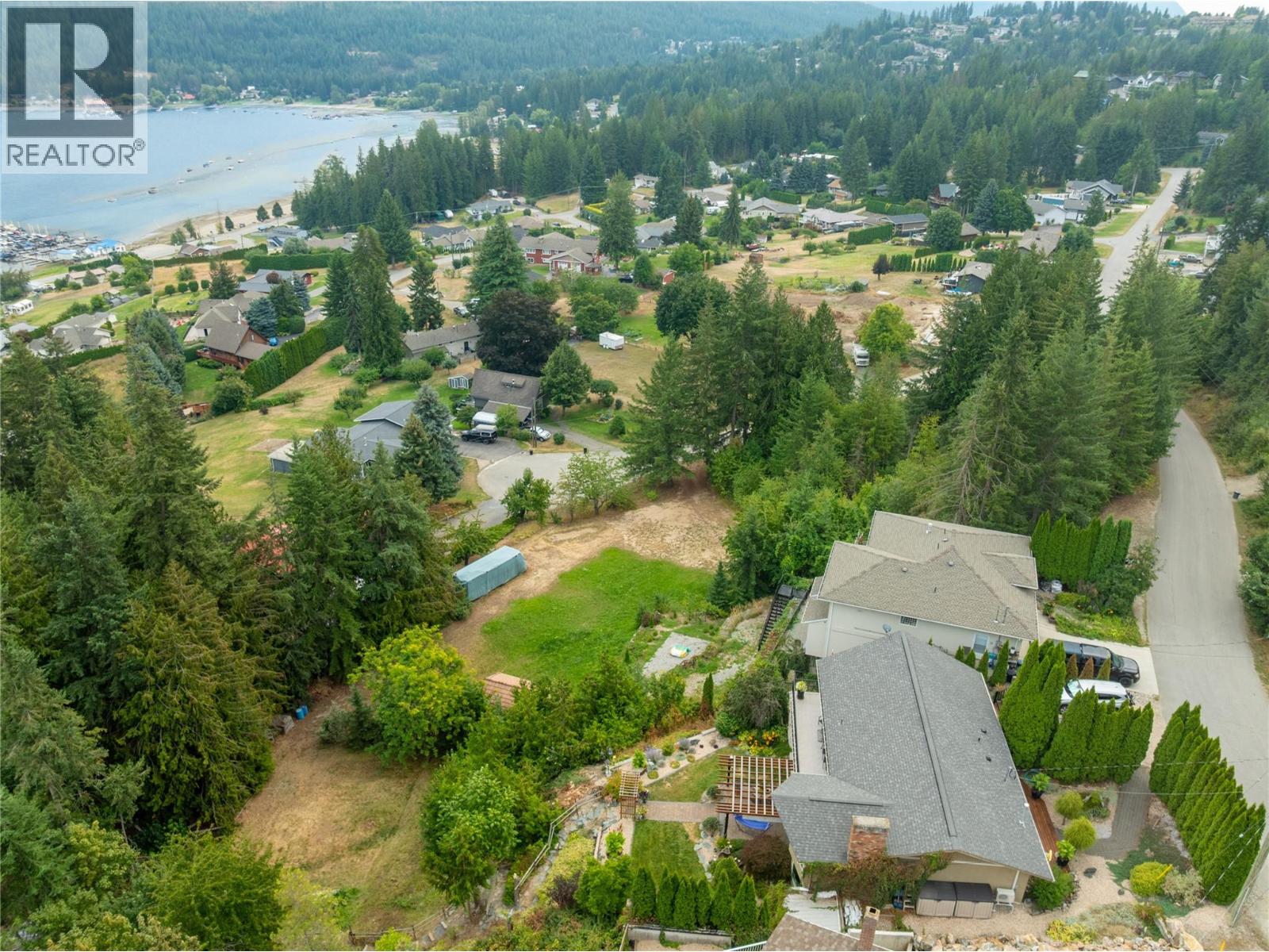 2880 Chalet Drive, Blind Bay — photo 6
