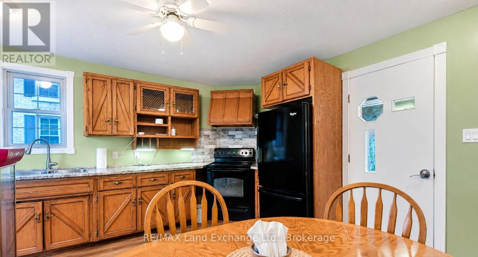 10 MARY STREET, Brockton — photo 7