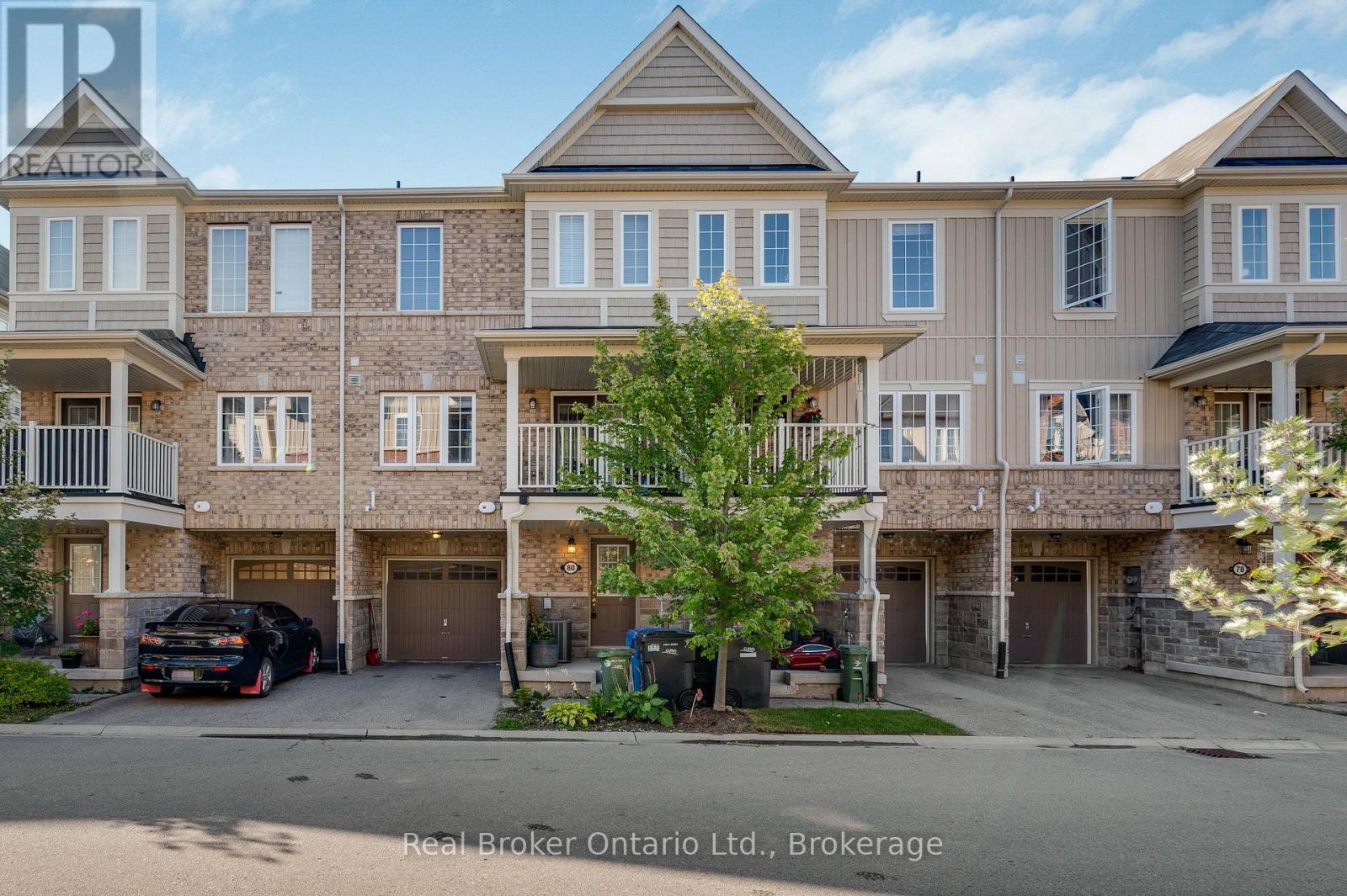80 - 88 DECORSO DRIVE, Guelph (Kortright East) — photo 2