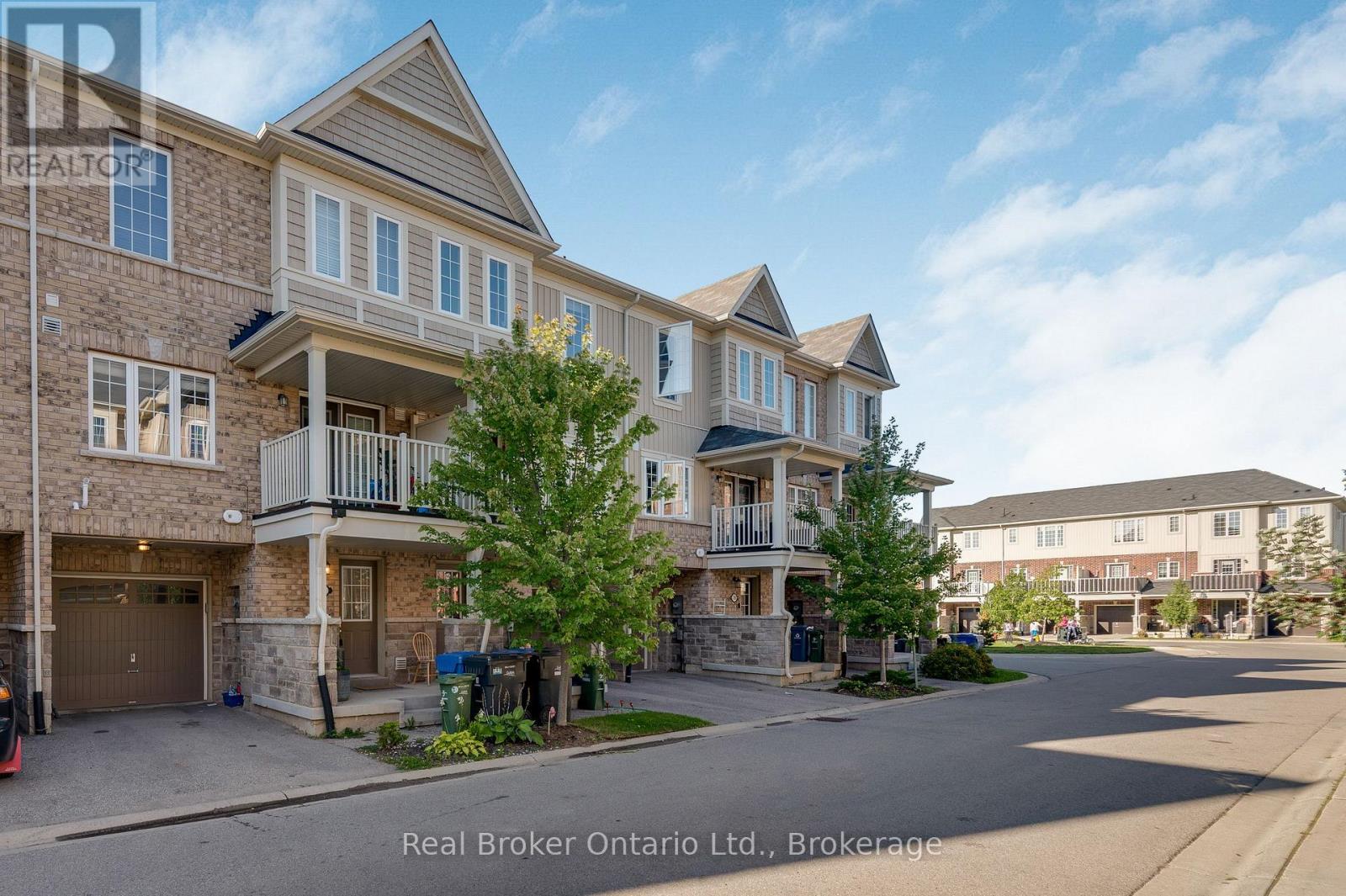 80 - 88 DECORSO DRIVE, Guelph (Kortright East) — photo 4