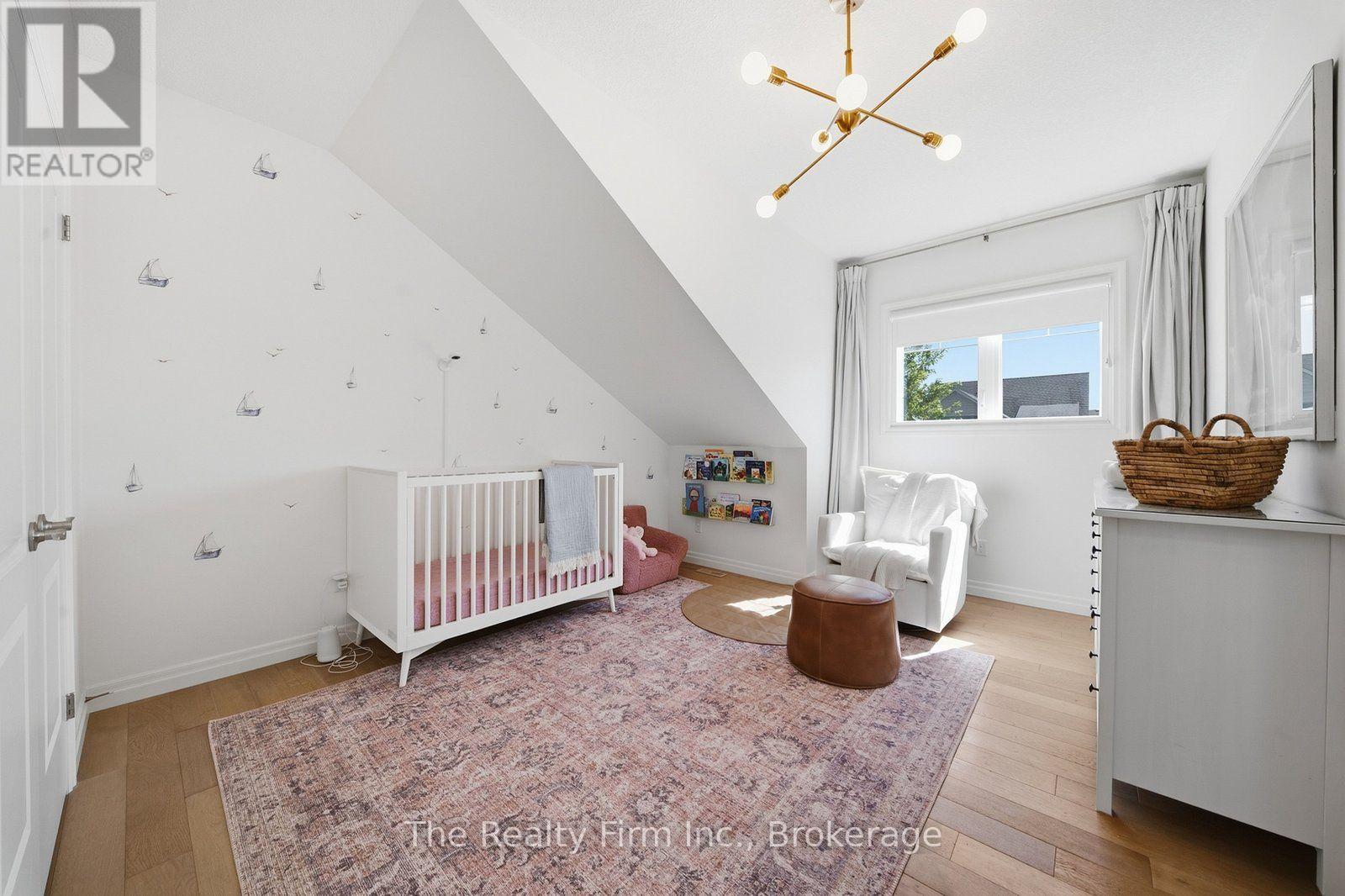 247 DIEPPE DRIVE - 23
