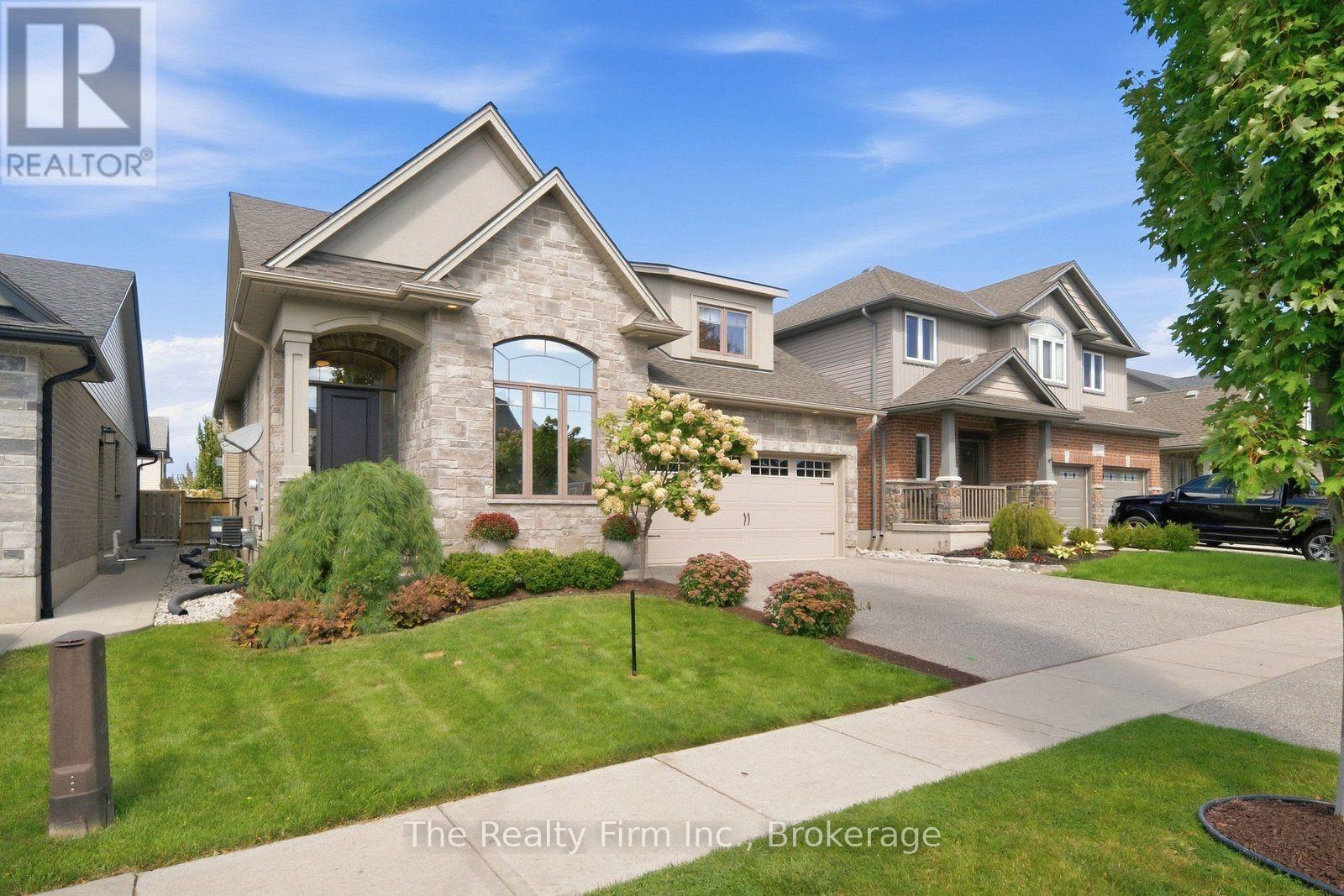 247 DIEPPE DRIVE - 3