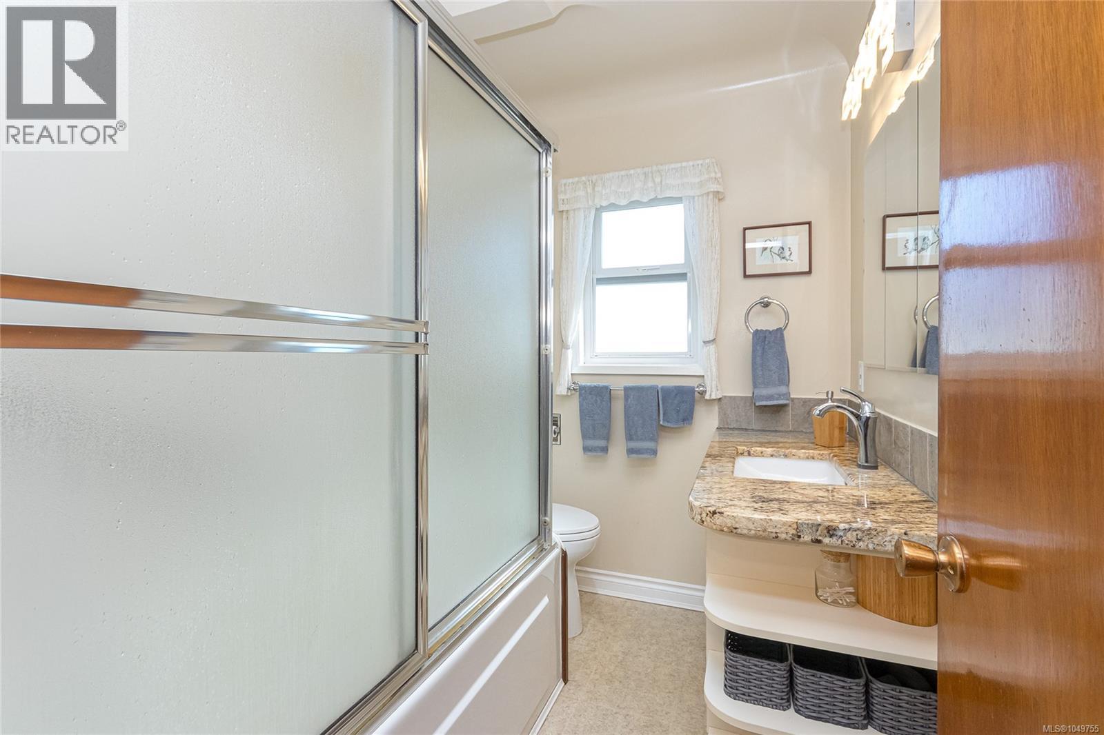 1937 Newton St, Saanich