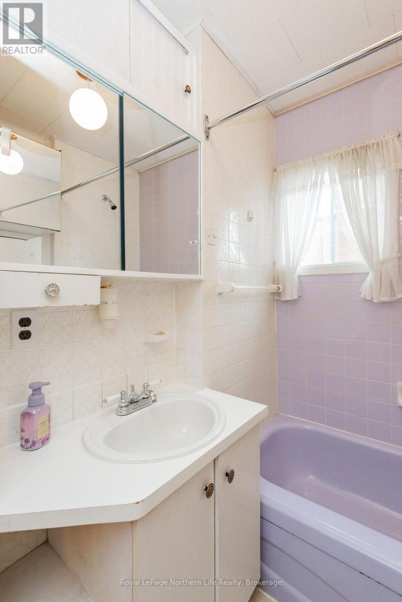 840 FRONT STREET - 16