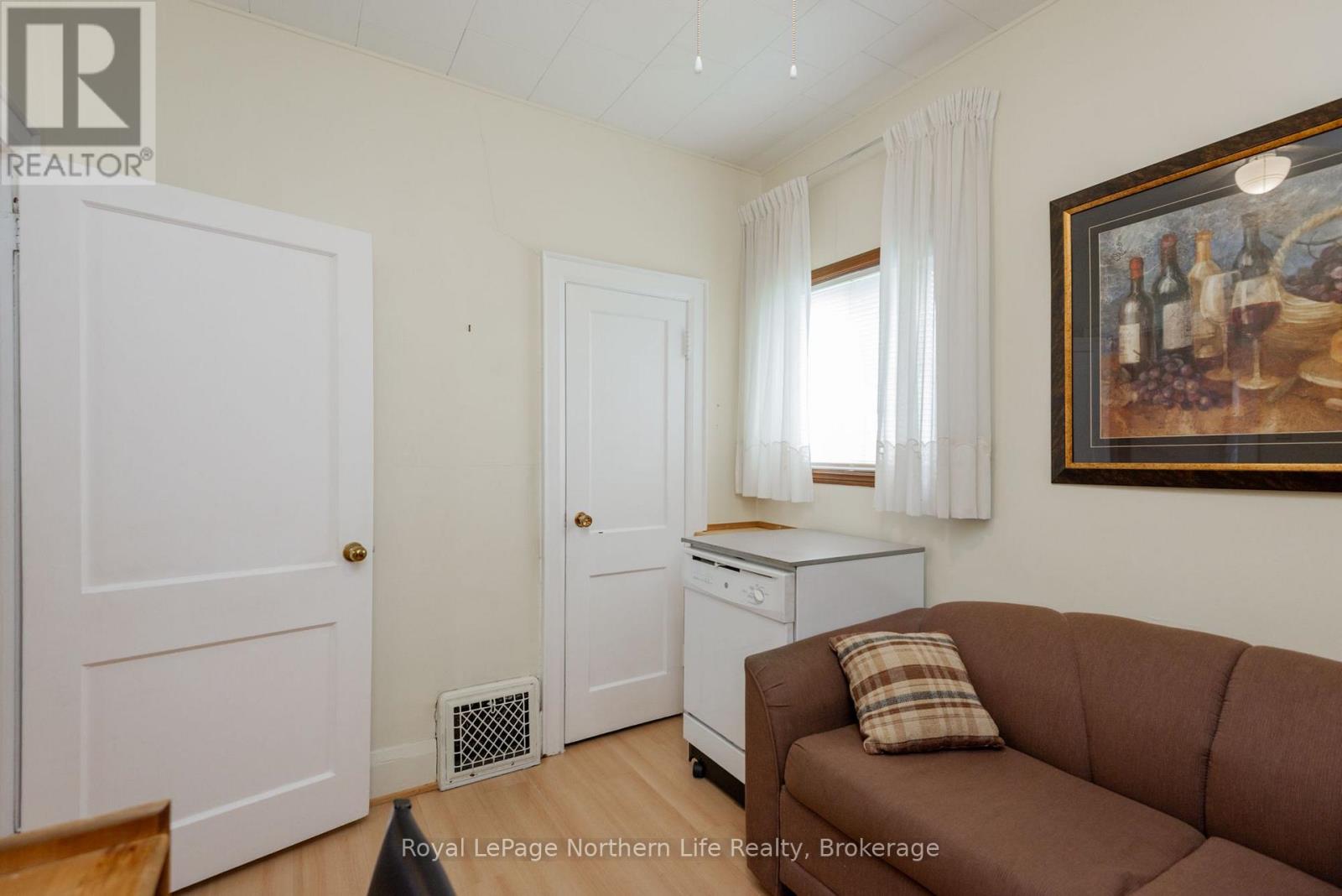 840 FRONT STREET - 23