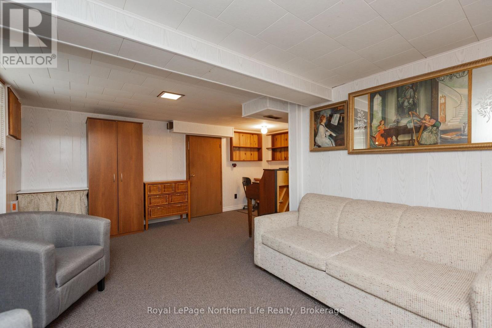840 FRONT STREET - 33