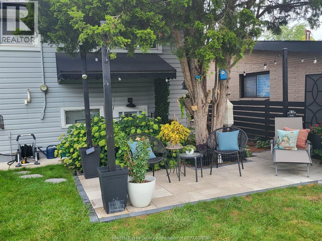 1570 STRATFORD COURT - 8