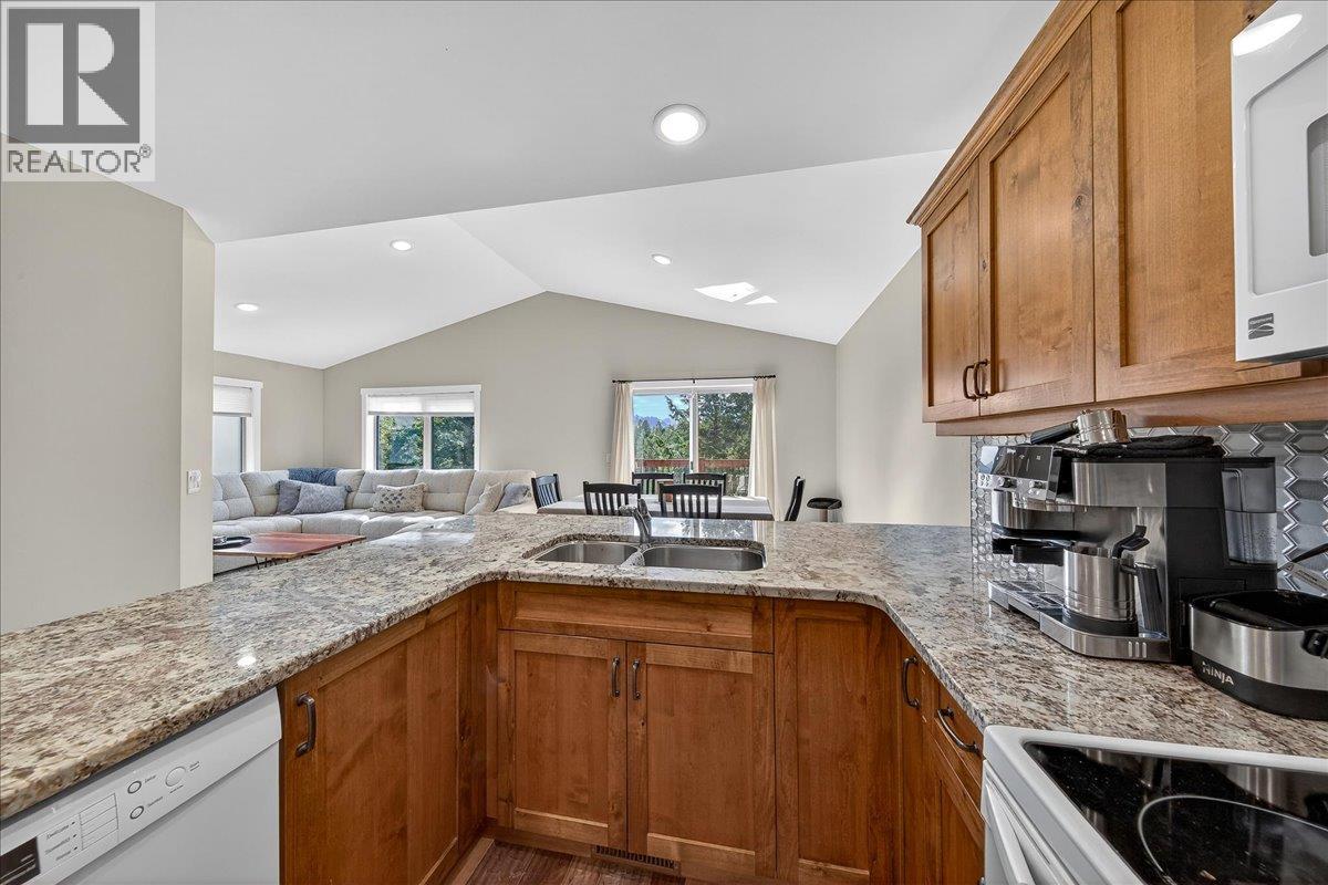 989 SWANSEA VIEW Road Unit# 10, Windermere — photo 8