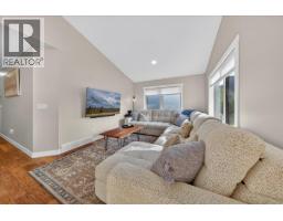 Living room - 989 Swansea View Road Unit# 10, Windermere, BC V0A1K3 Photo 10