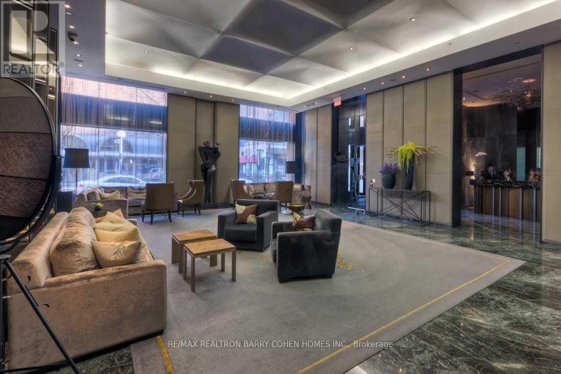 703 - 118 YORKVILLE AVENUE, Toronto (Annex) — photo 2