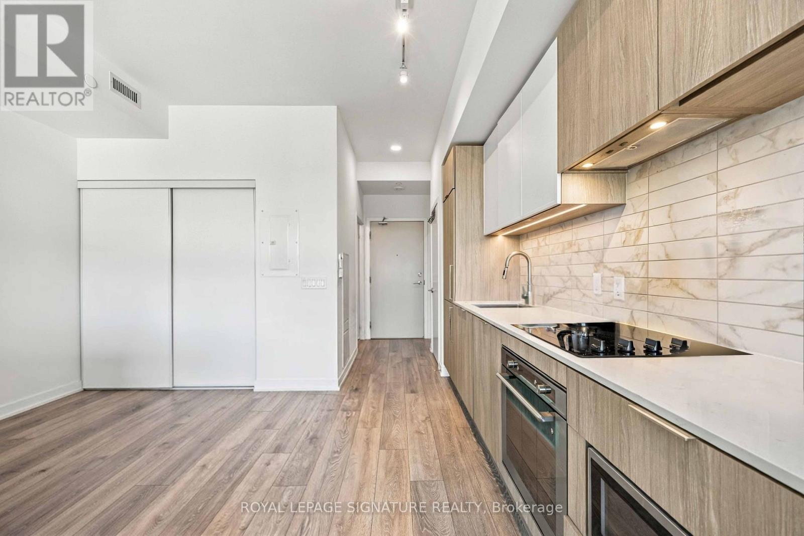 817 - 2020 BATHURST STREET, Toronto (Humewood-Cedarvale) — photo 3