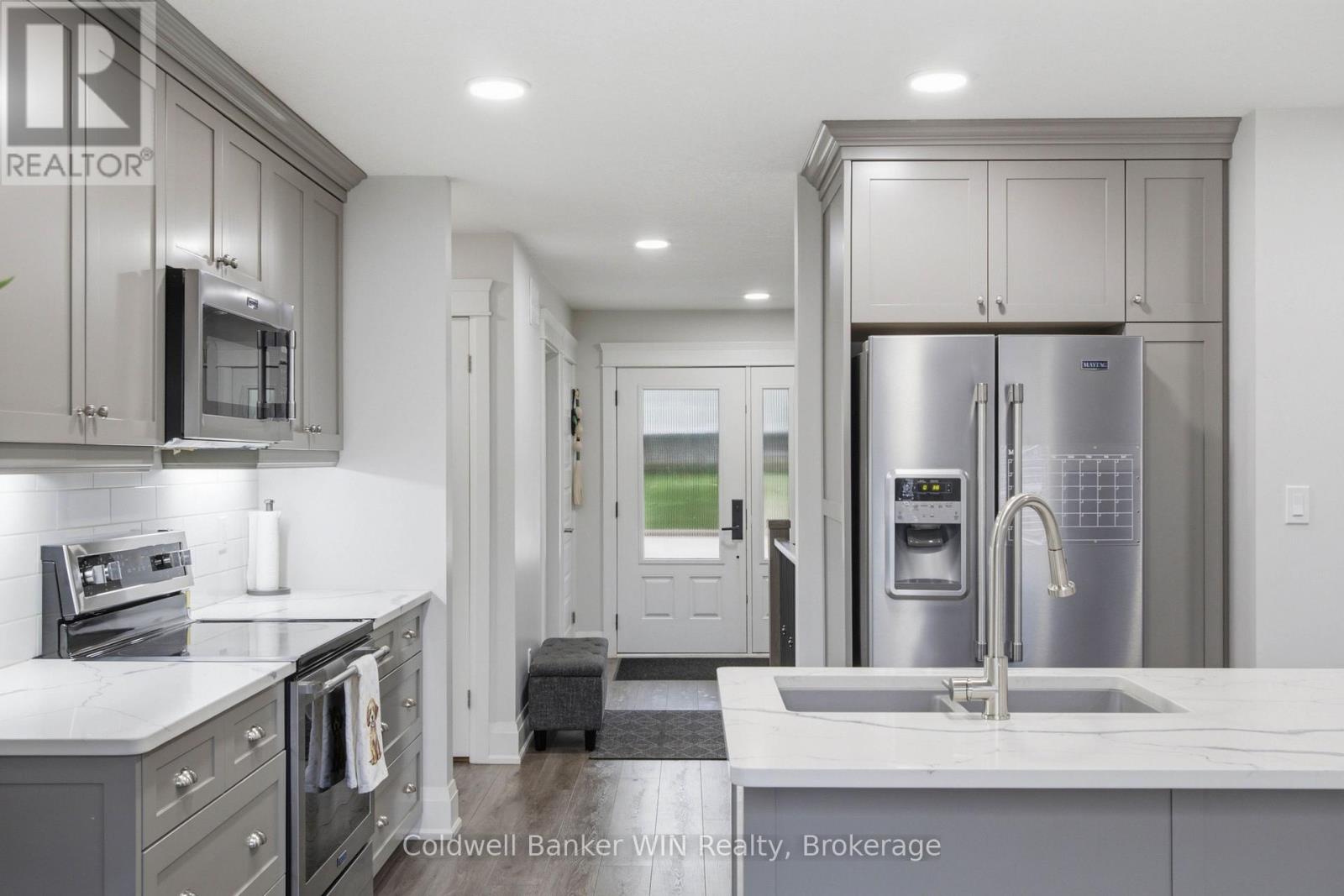 172 MILLER STREET, Wellington North (Mount Forest) — photo 6