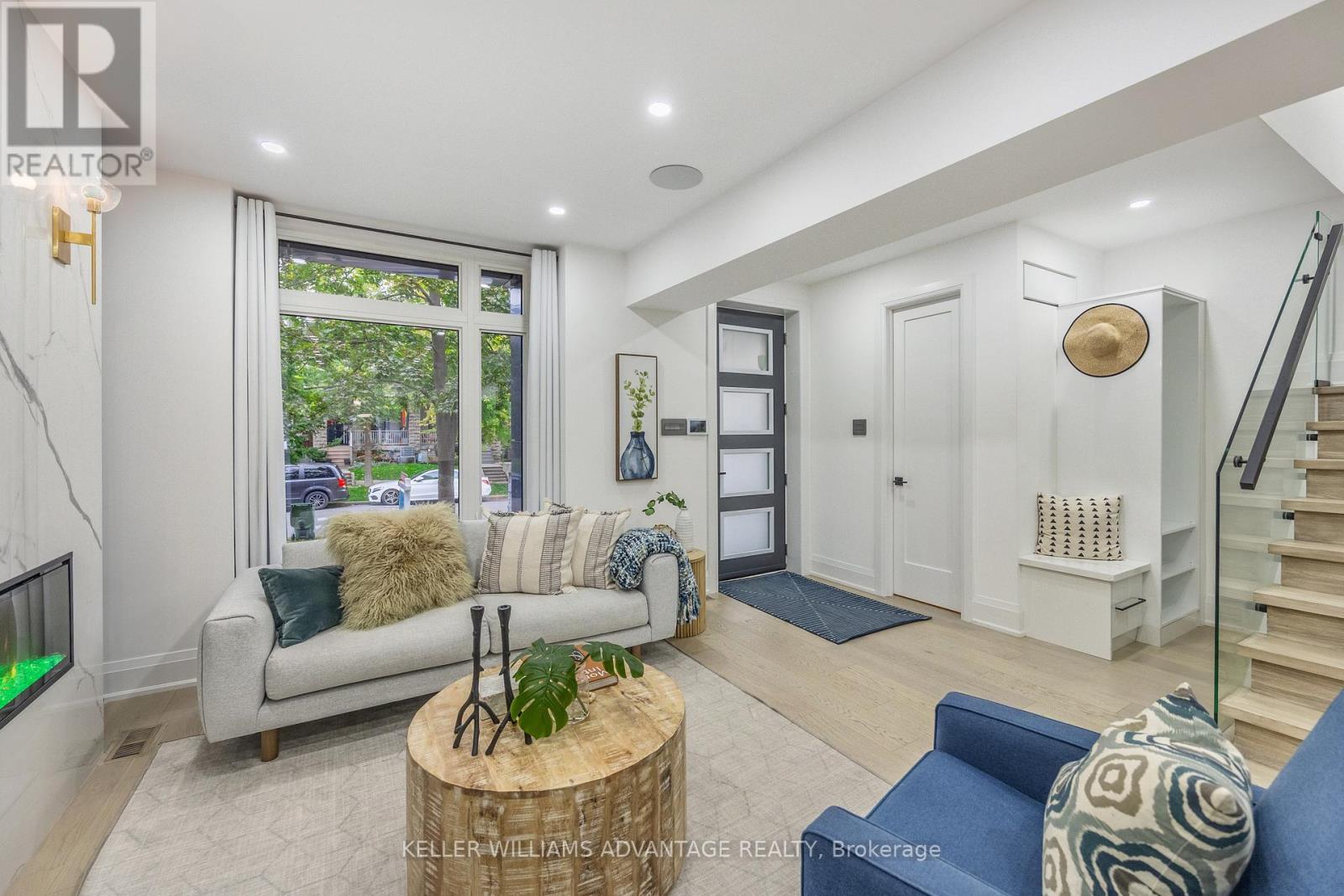 36 Lockwood Road, Toronto — photo 4