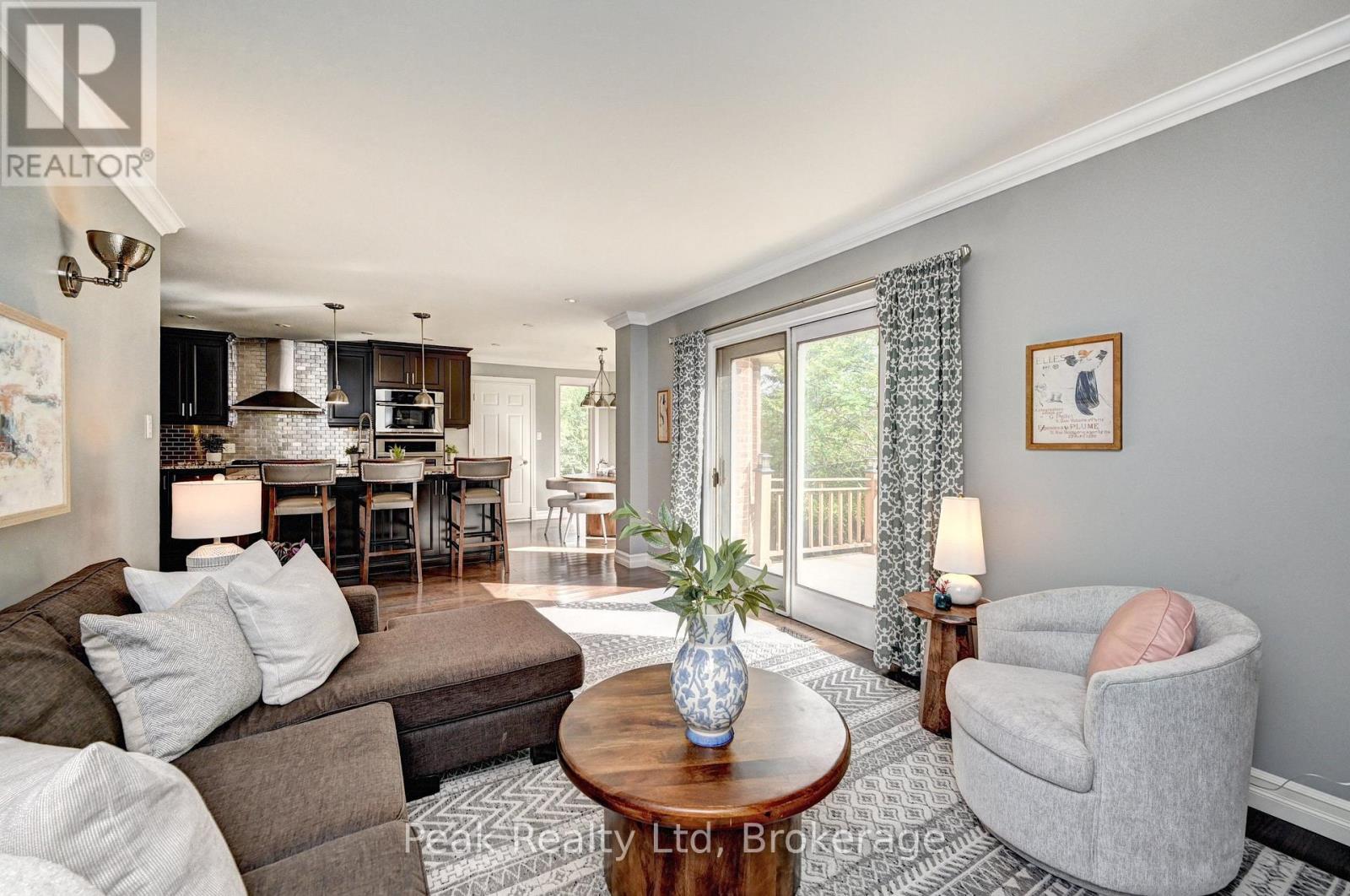 28 NOTCHWOOD COURT - 9
