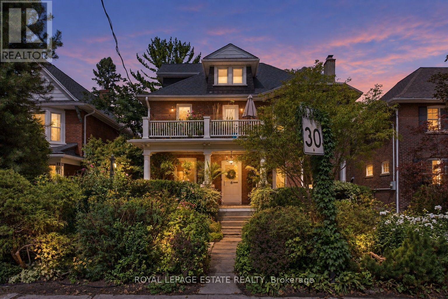 14 Lyall Avenue, Toronto — photo 1