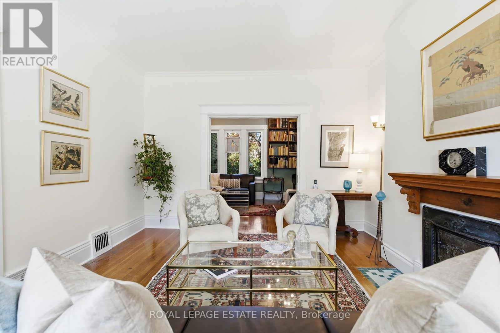 14 Lyall Avenue, Toronto — photo 6