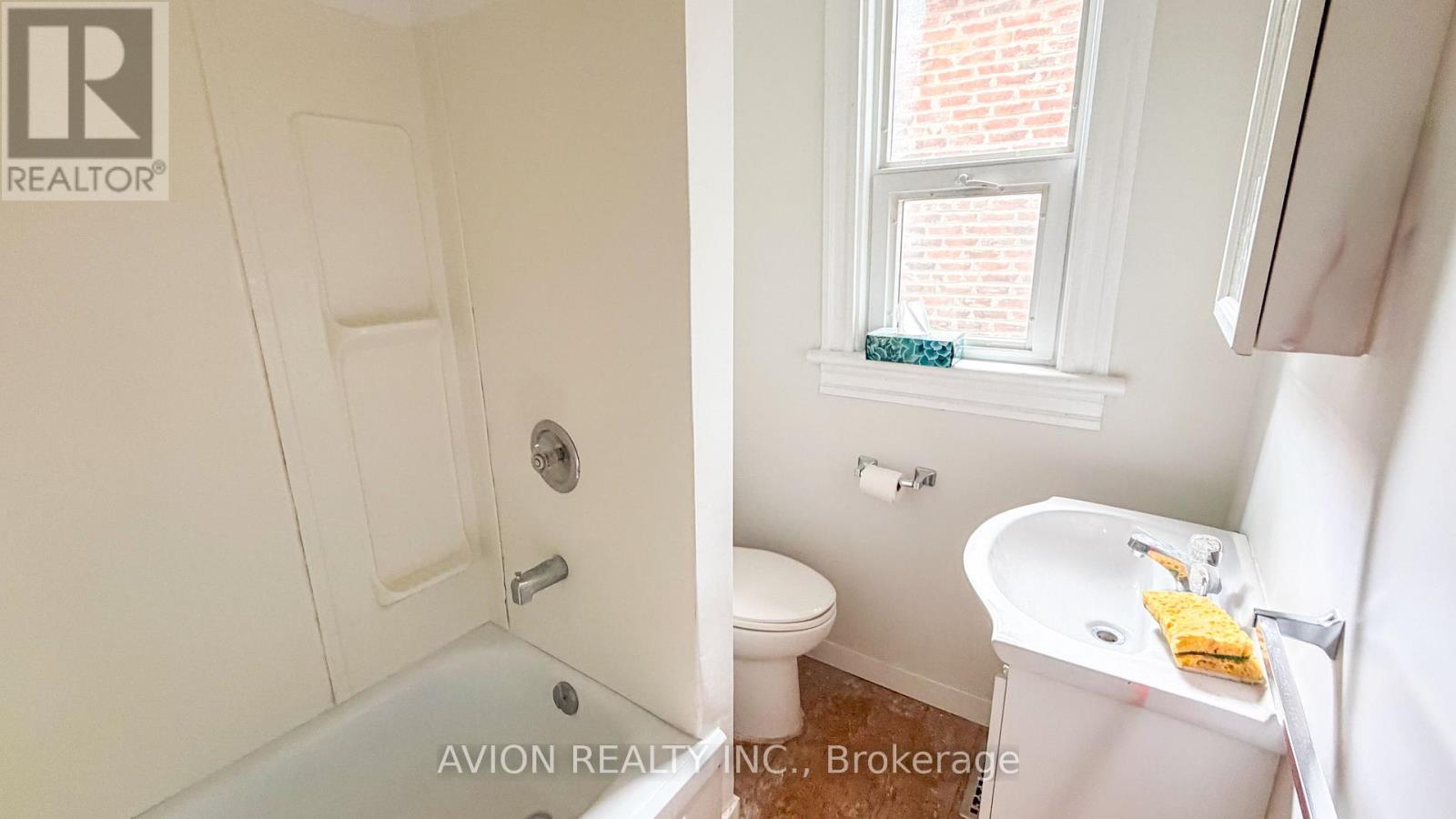 UPPER - 773 PAPE AVENUE, Toronto (Danforth) — photo 7