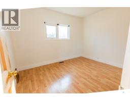 430 Columbia Avenue, Kerrobert, SK S0L1R0 Photo 24