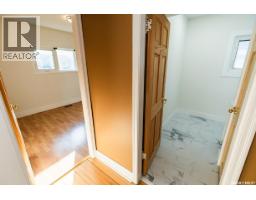 430 Columbia Avenue, Kerrobert, SK S0L1R0 Photo 27