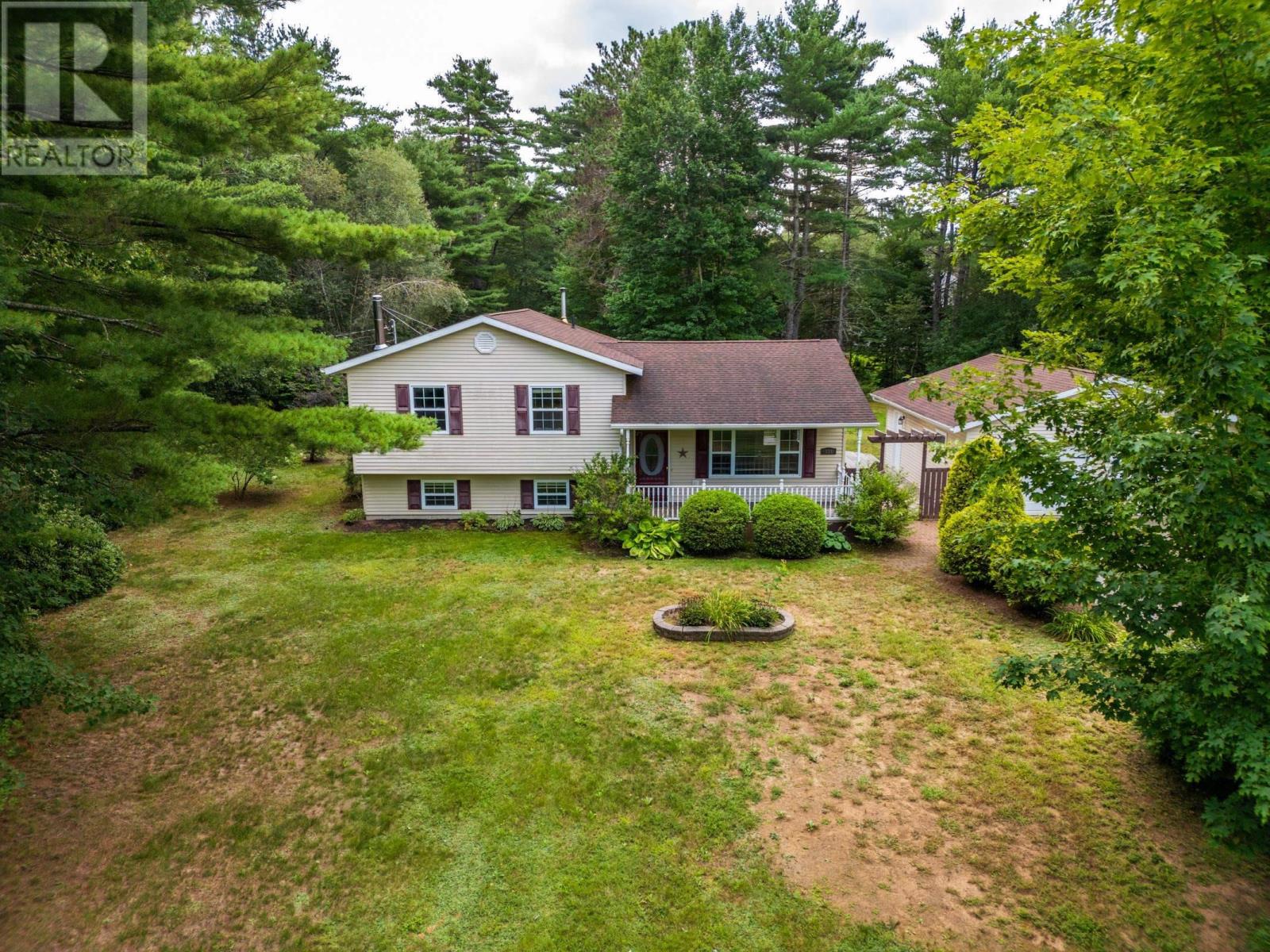 131 DR LEWIS JOHNSTON STREET, South Farmington — photo 3