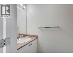 3pc Bathroom - 34 Eversyde Common Sw, Calgary, AB T2Y4Z7 Photo 11