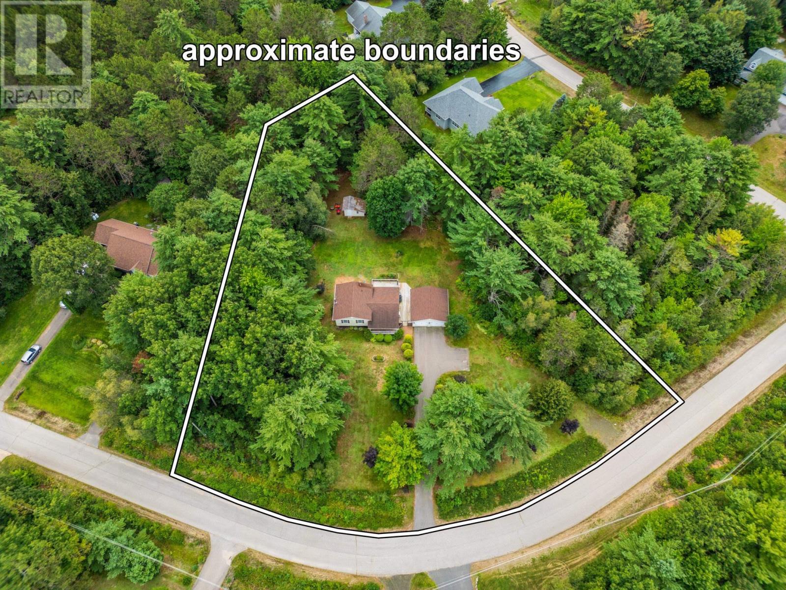 131 DR LEWIS JOHNSTON STREET, South Farmington — photo 4